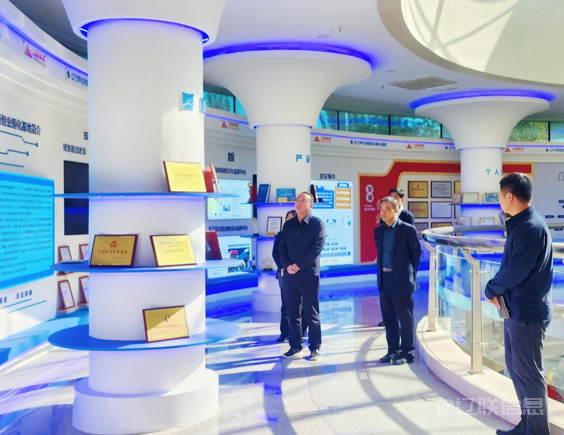 辽阳市委网信办副主任刘庆祥莅临Galaxy银河国际集团调研指导